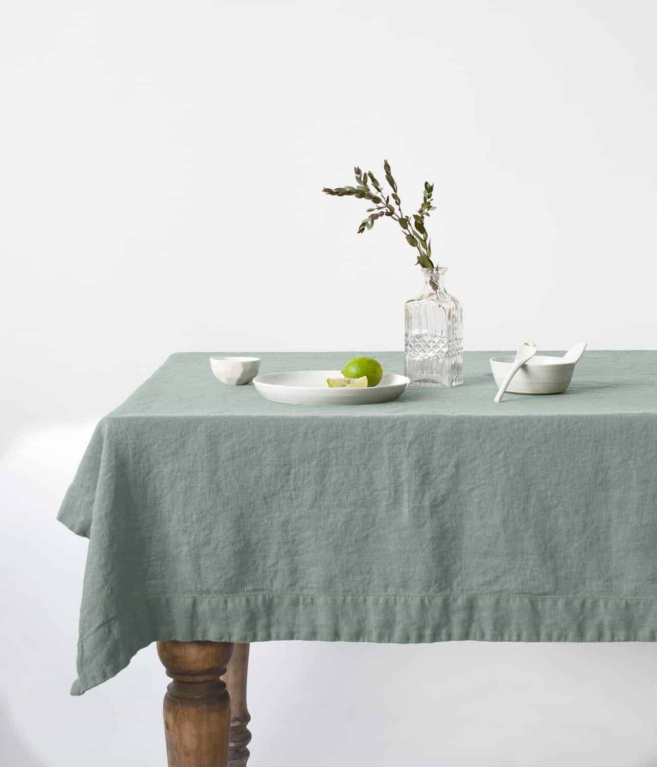 Linen Tales - gewassen linnen tafelkleed - Green Milieu - 140 cm. -