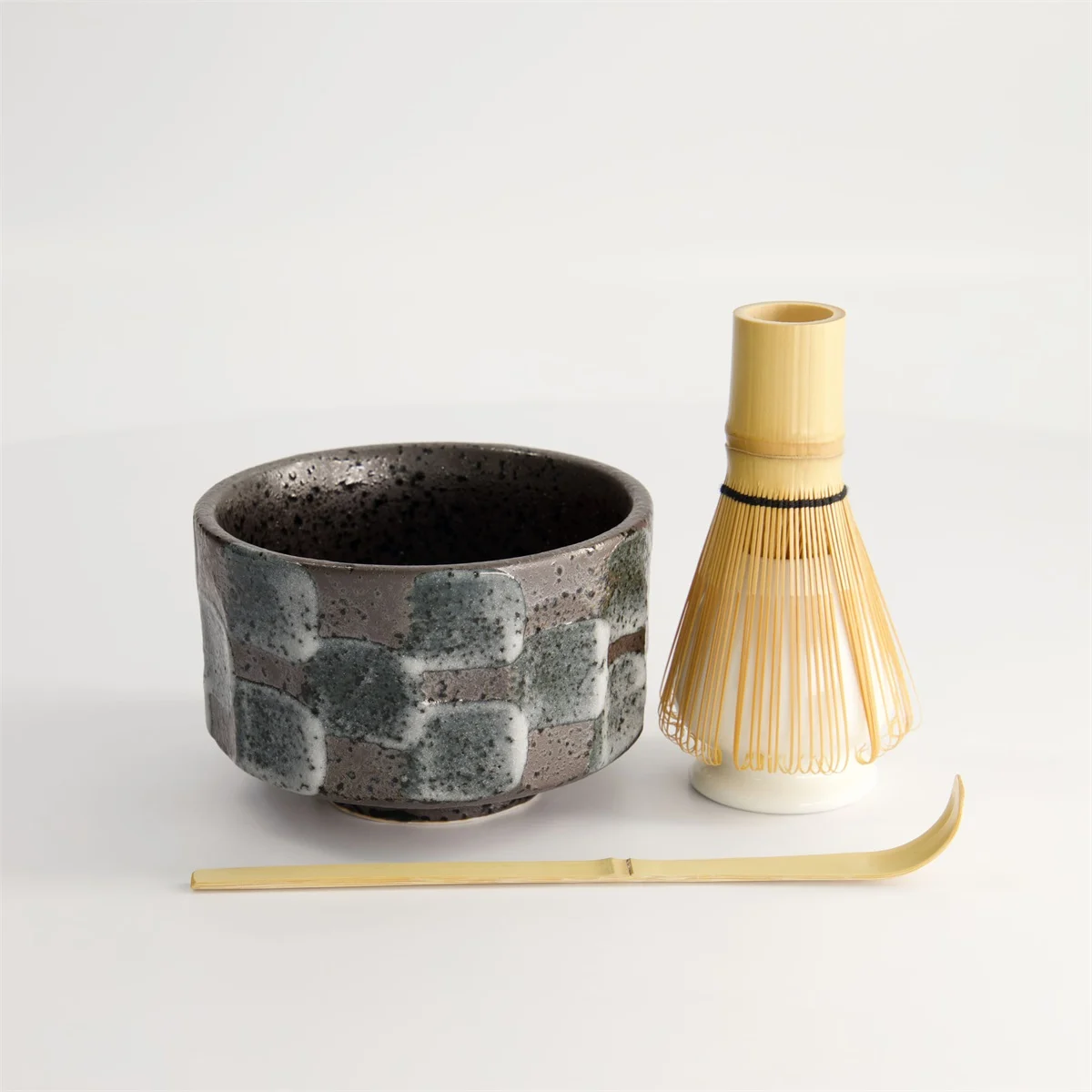 Tokyo Design Studio – Matcha set – Matcha klopper - Match Starterkit - Kanegin Grijs – 11x8cm – 4-delig